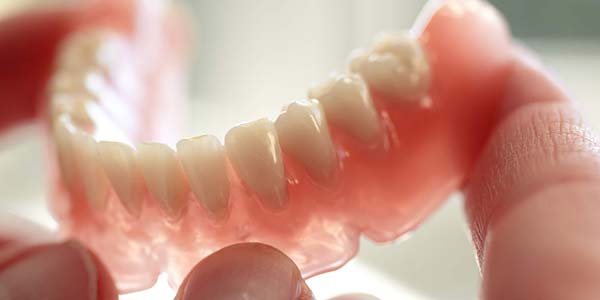 Implante e prótese dentária em Presidente Prudente Implante e prótese dentária