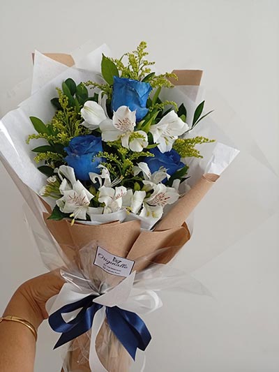 Buquê céu três rosas buquê céu três rosas