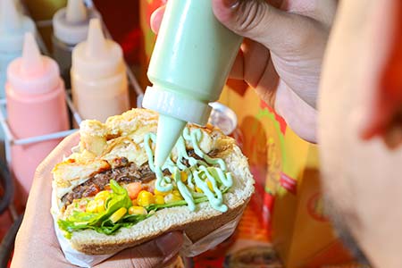 lanche com molho verde lanche com molho verde