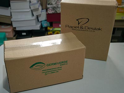 Caixas personalizadas com a logo do cliente