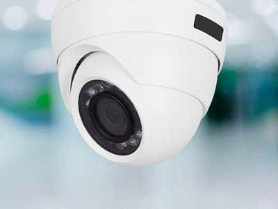 Monitoramento por câmeras 24 horas Monitoramento por câmeras 24 horas