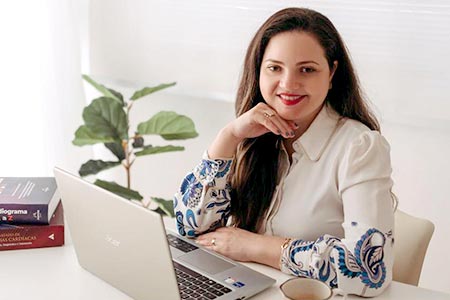 Monize Nascimento | Médica Cardiologista e Arritmologista Draª Monize Nascimento