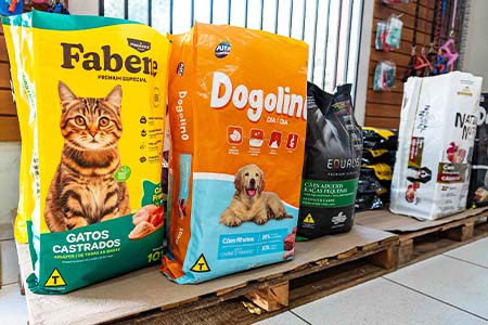 Rações para cães e gatos
