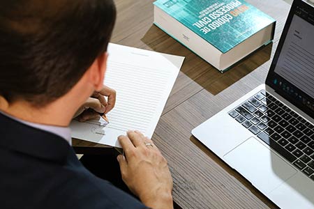 Uma Advocacia Próxima e Estratégica
