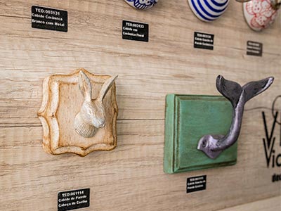 Cabides de parede e acessórios Cabides de parede decorativos para instalação em ambientes