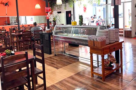Restaurante com entrega de comida restaurante