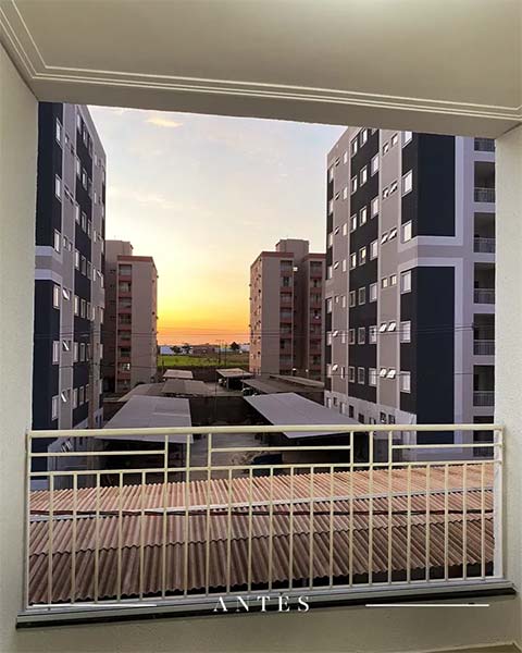 Sacada de apartamento antes do fechamento com vidro
