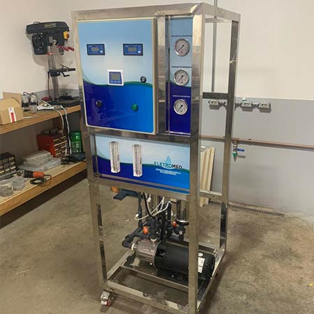 Equipamento da Eletromed para tratamento de água