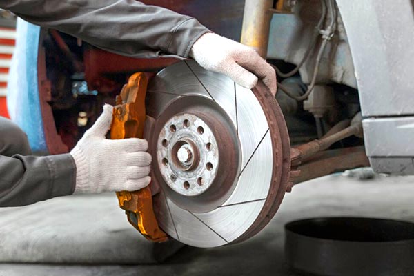 Manutenção do sistema de freios do carro