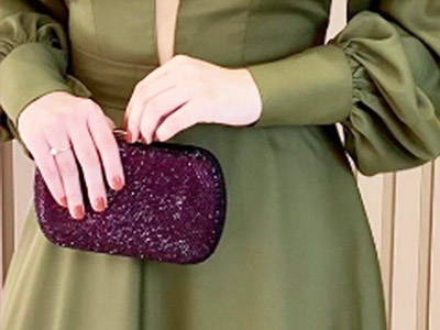 Bolsa para festa em tom escuro