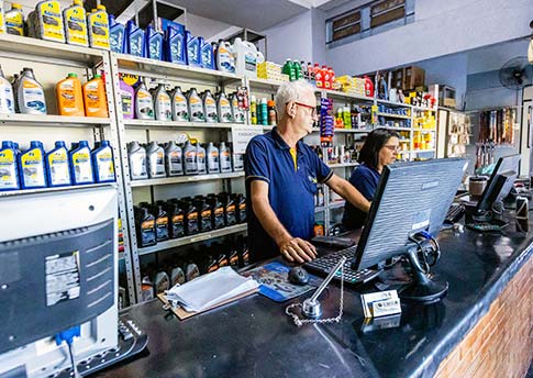 Luna Auto Peças e Distribuidora