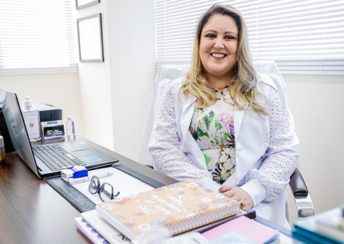 Dra Juliana Giacomelli