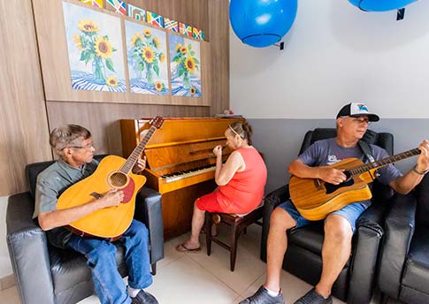 Residencial e Centro Dia para Idosos Florescer
