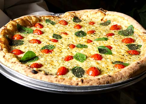 Pizzaria Forno À Lenha 4