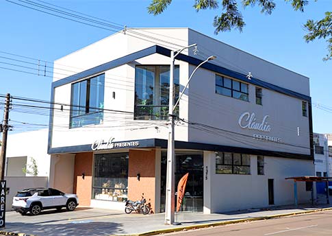 Cláudia Presentes